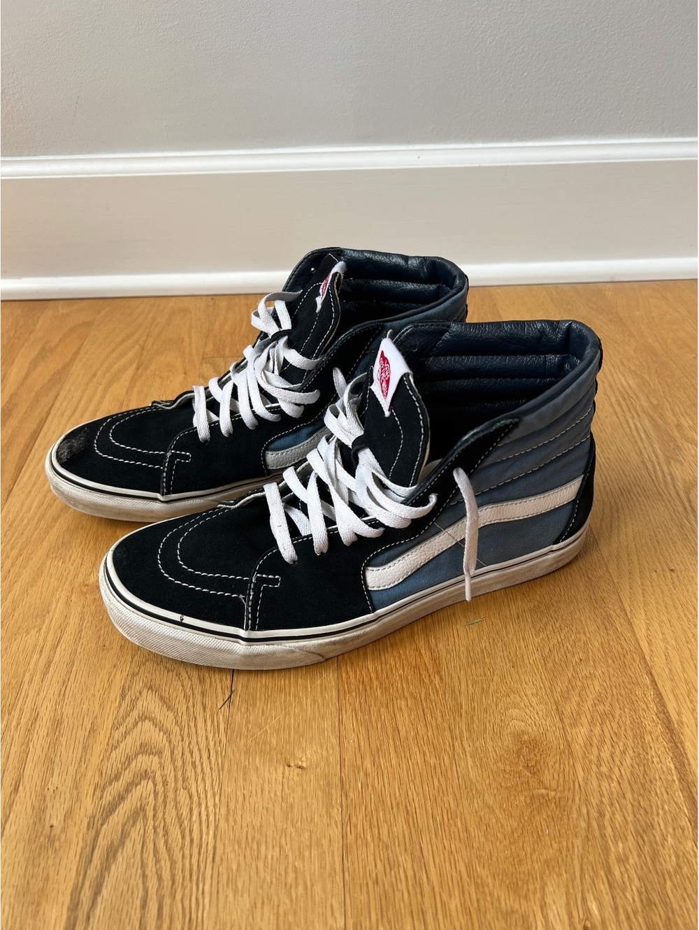 Vans Sk8-Hi Black Navy Blue High Top Skate Shoes Men’s Size 11 Damaged Toe